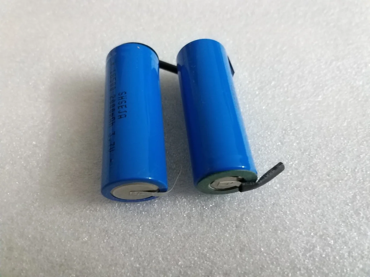 18500 2000mAh 3,7 V nabíjateľná batéria Recarregavel lítium-iónová batéria pre LED baterka Obrázok 3